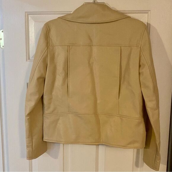 EUC Faux Leather Elizabeth & James Tan Motorcycle Jacket Sz Sm Front Silver Zip - Picture 5 of 6